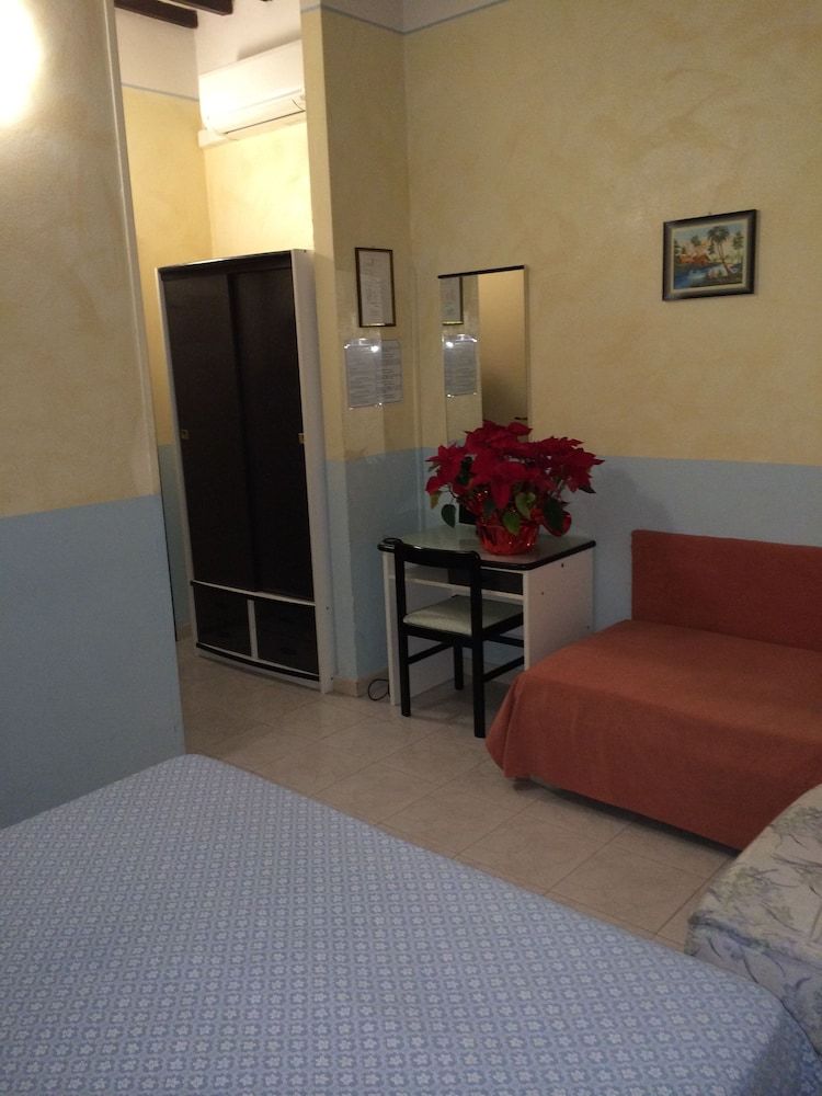 Hotel Amalfitana 2