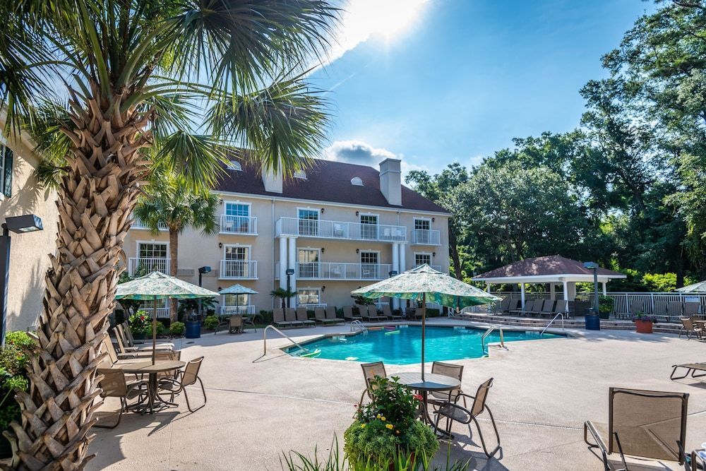 Palmera Inn and Suites 1