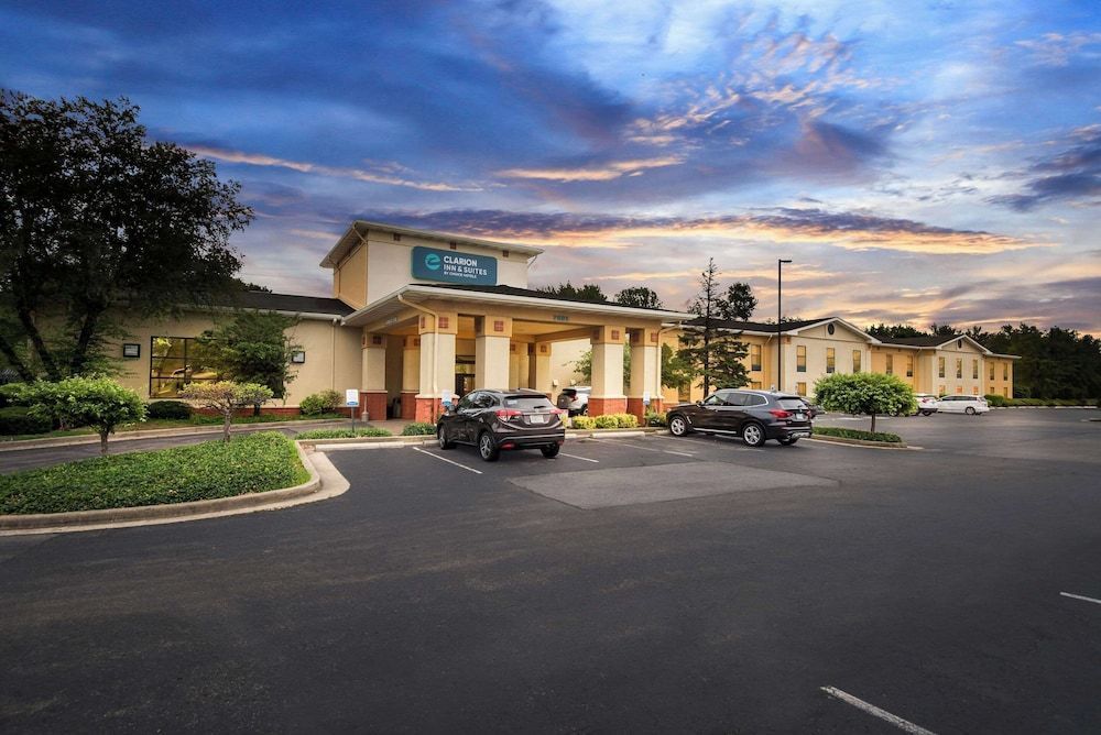 Clarion Inn & Suites Indianapolis Northwest 1