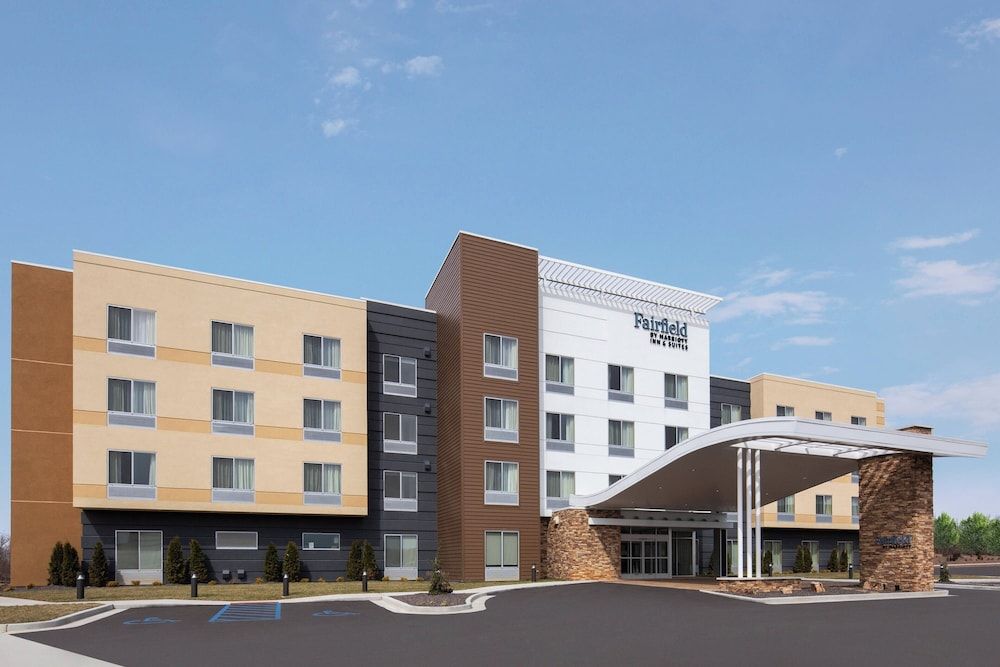 Fairfield Inn & Suites by Marriott Poplar Bluff 1