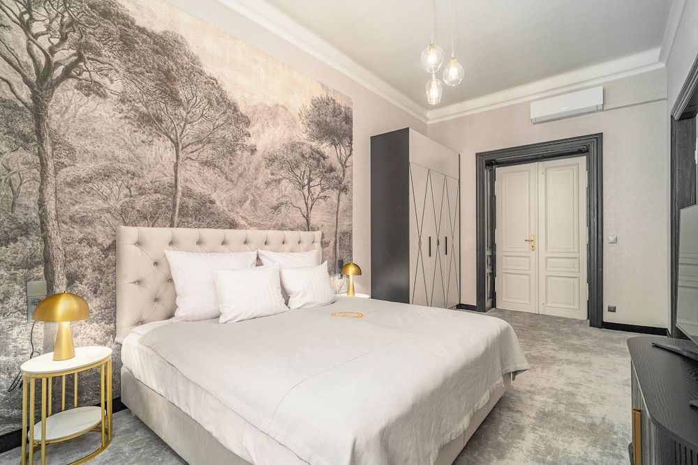 SZEWSKA 22 BOUTIQUE 1