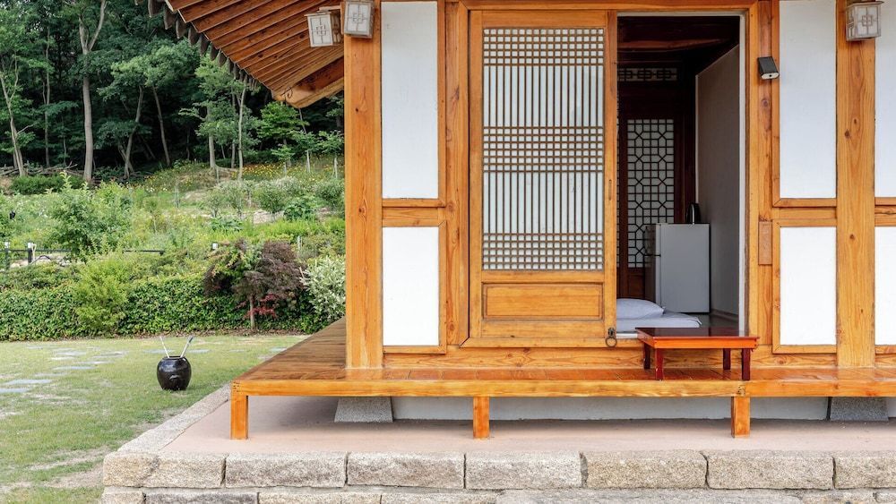 Gyeongju HanokHotel Chunchugwan 2