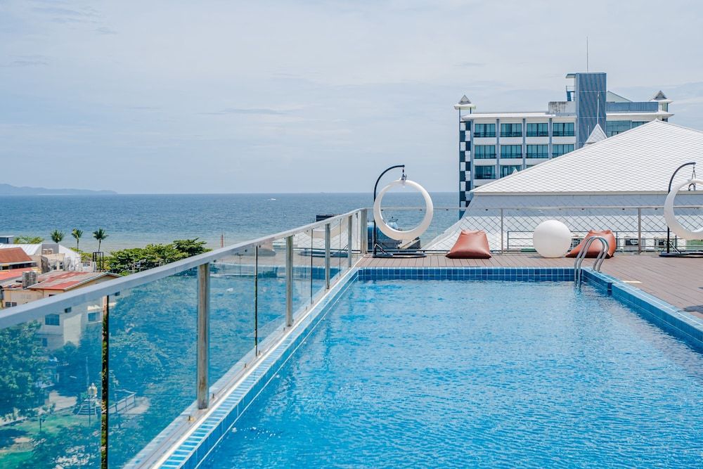 HT9 Hotel 1