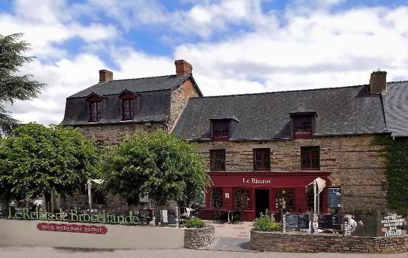 Logis Hotel, restaurant et spa Le Relais De Broceliande 2