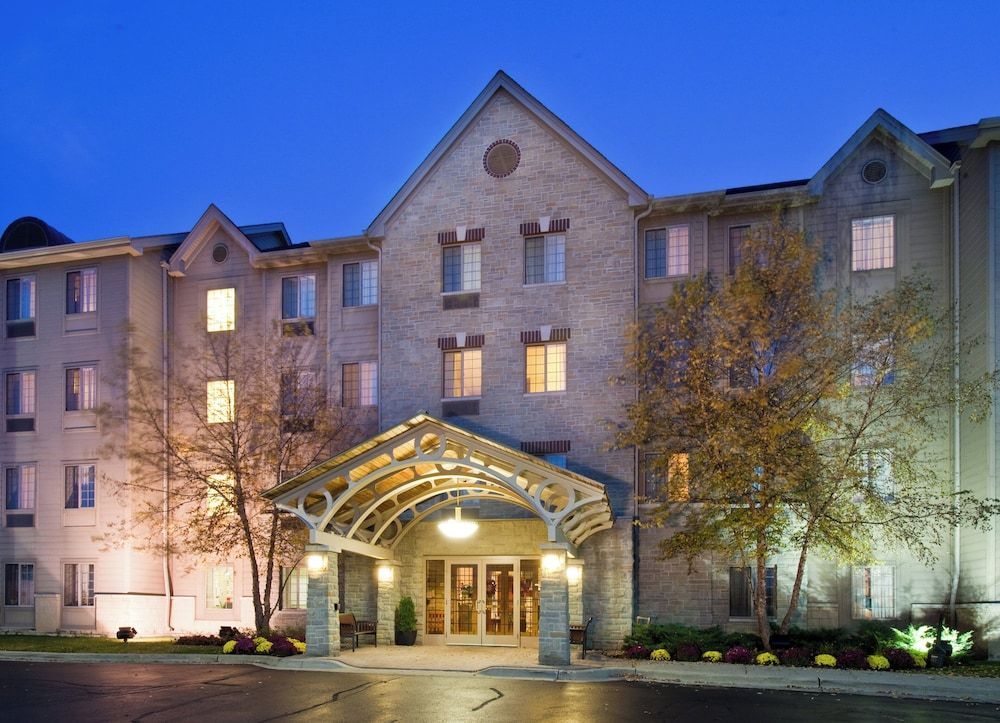 Staybridge Suites CHICAGO-OAKBROOK TERRACE by IHG 1