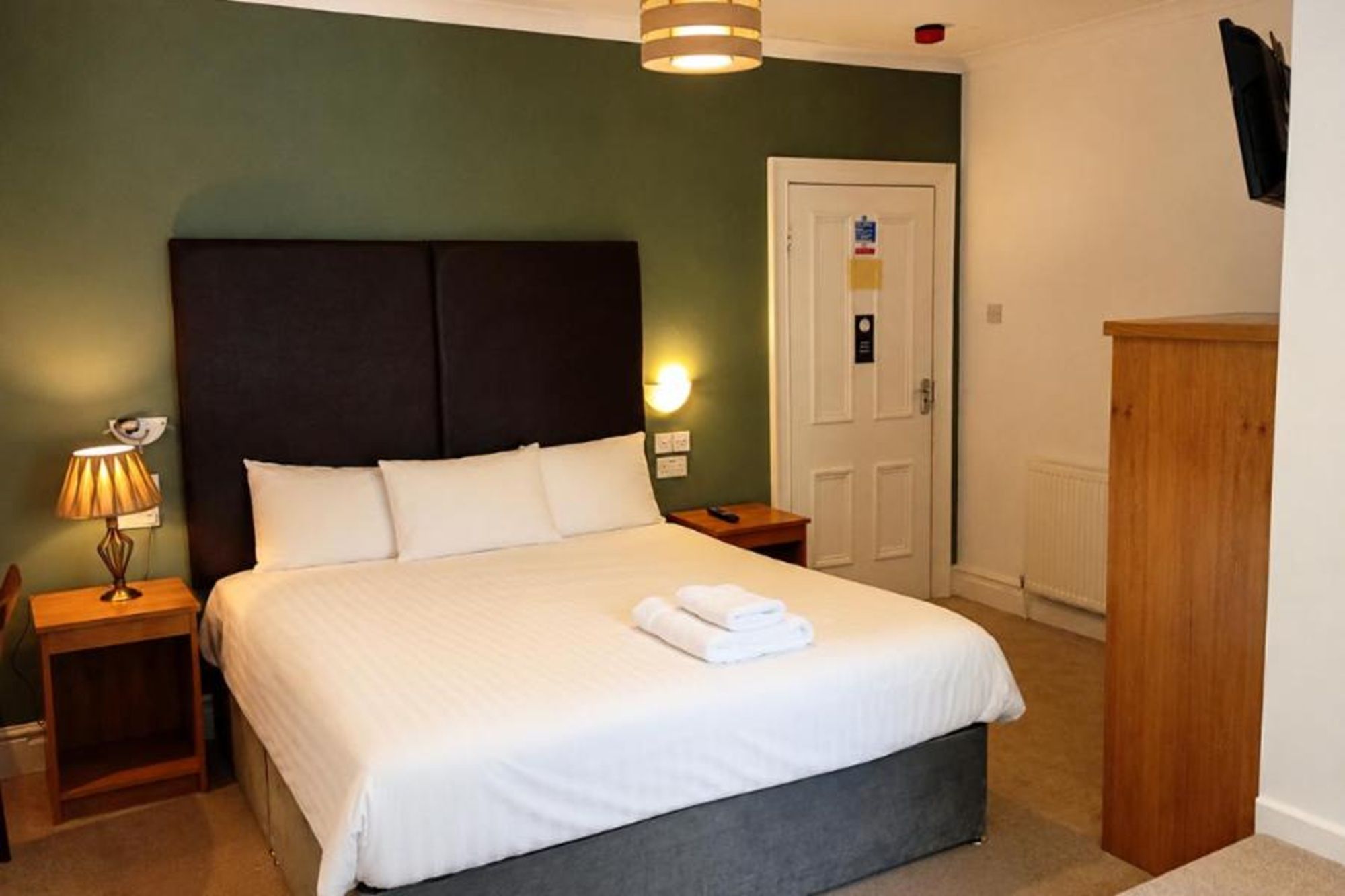 Wakefield Limes Lodge 2