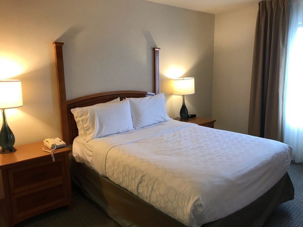 Staybridge Suites ALLENTOWN BETHLEHEM AIRPORT by IHG 2