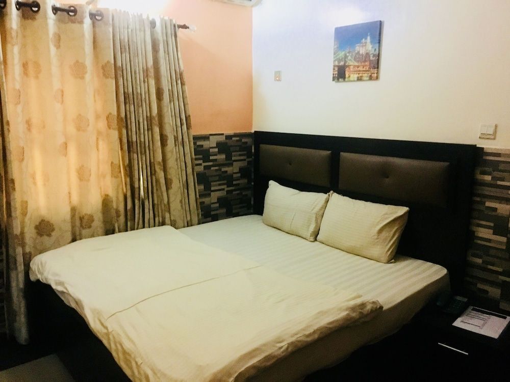 De Man Hotel 2