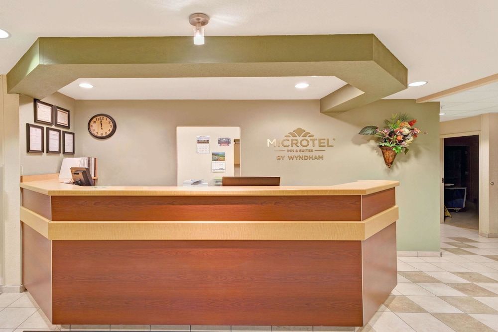 Microtel Inn & Suites by Wyndham Jasper 2