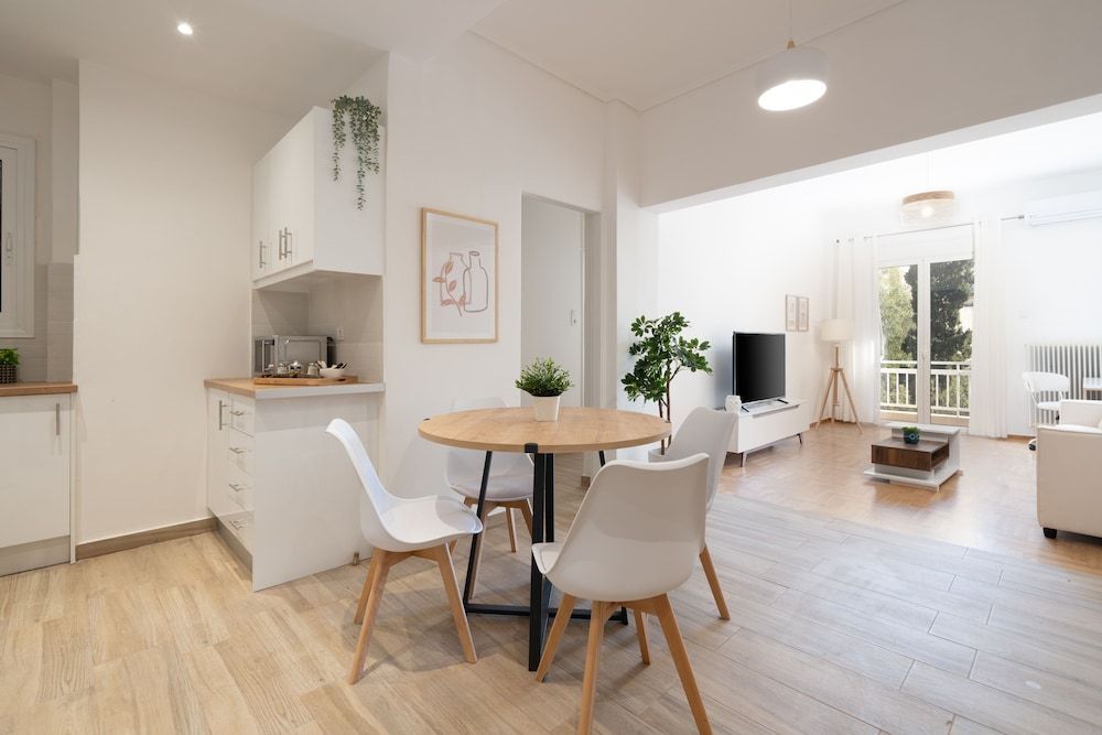 City Chic Apartment with Park View 1