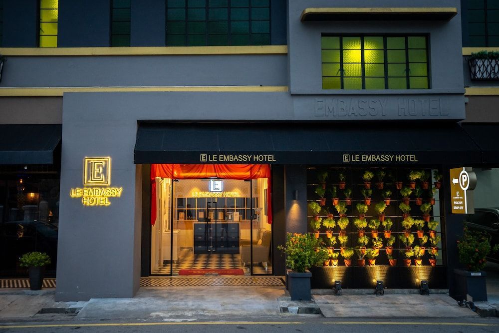 Le Embassy Hotel Georgetown 1