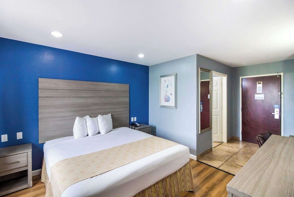 Rodeway Inn & Suites Port Arthur - Groves 1