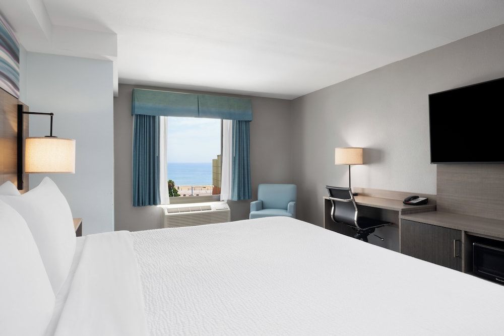 Garner Hotel Virginia Beach North by IHG 1