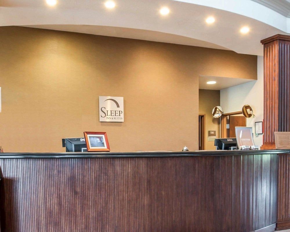 Sleep Inn & Suites Lake of the Ozarks 2