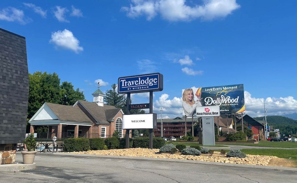 Travelodge by Wyndham Pigeon Forge Dollywood Lane 1
