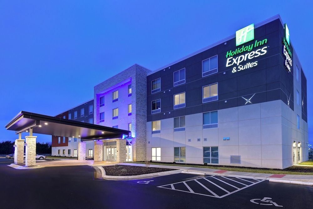 Holiday Inn Express & Suites OTTAWA by IHG 1