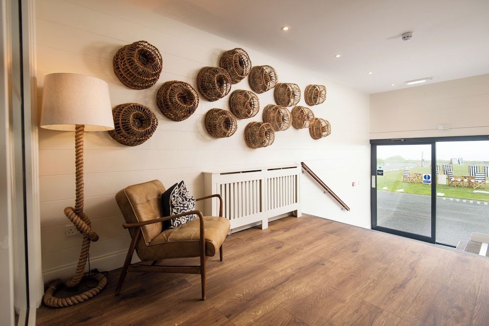 Beach House Hotel 2