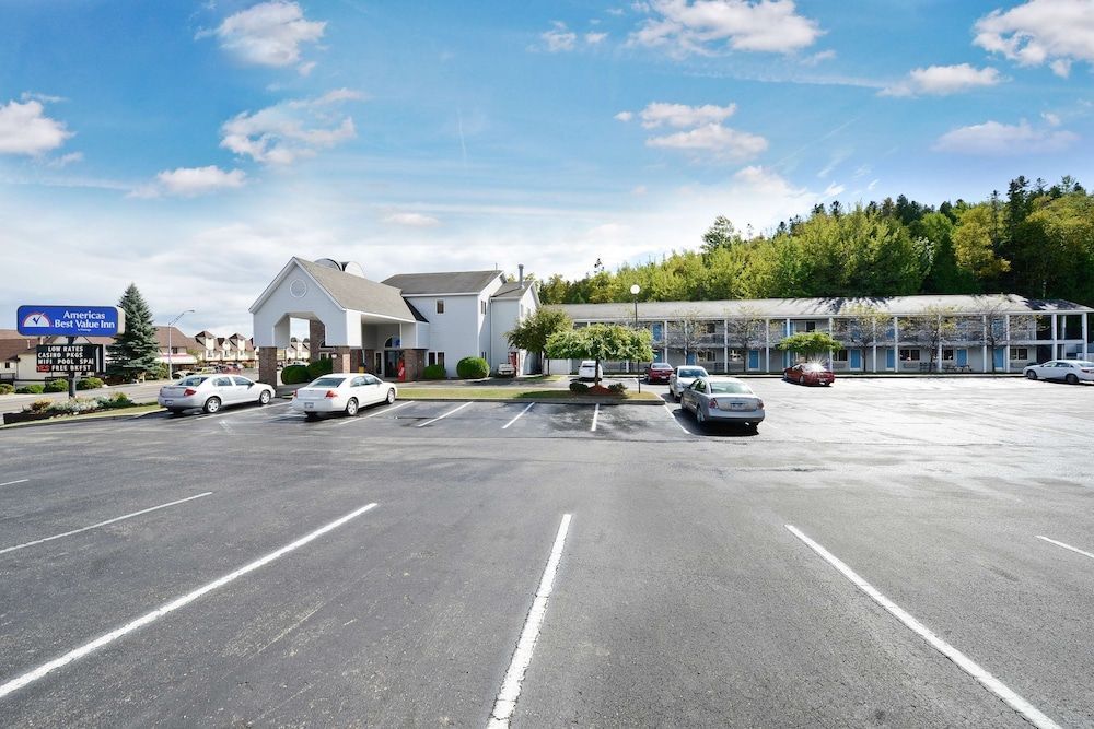 Americas Best Value Inn Saint Ignace 1