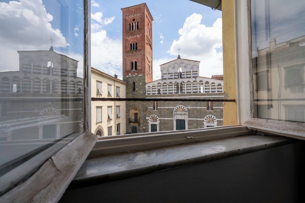 Lucca Old Town Apartment 2