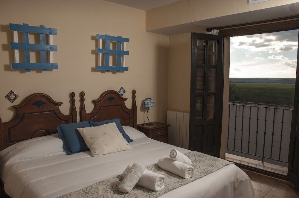 Posada de Zorita de los Canes 2