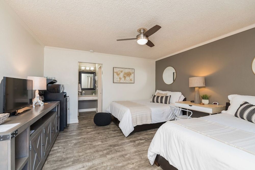 Shell Beach Inn 2