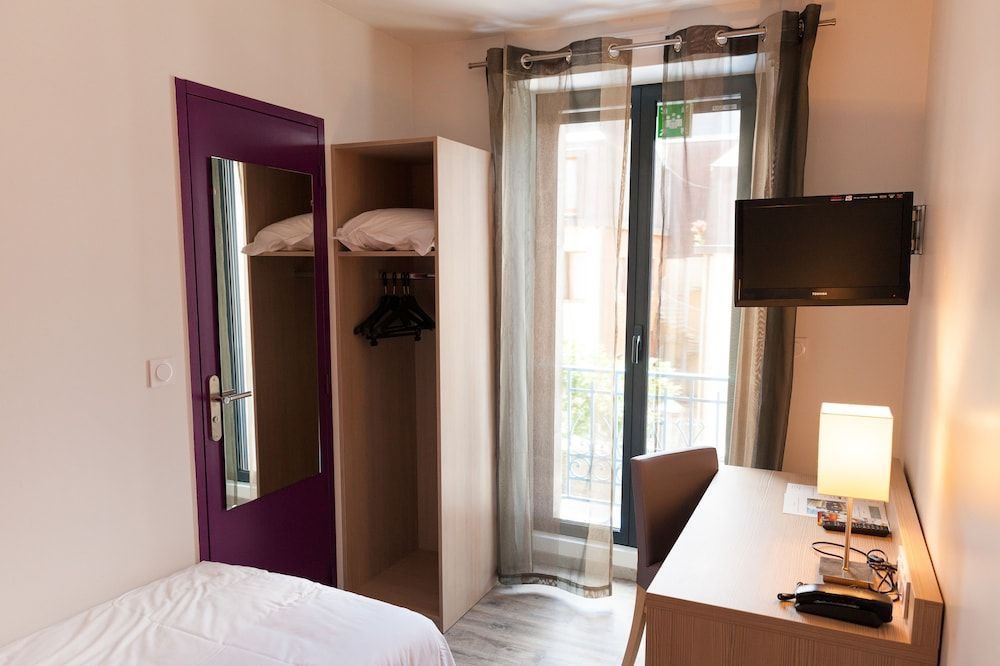 Hotel De La Gare 2