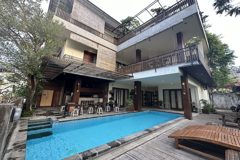 Villa Paving 1
