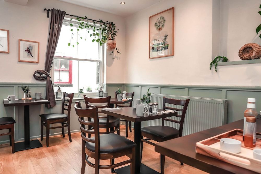 The Endeavour Restaurant with rooms 1