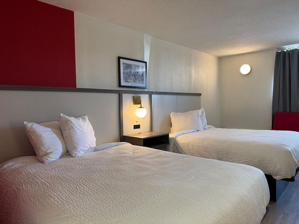 Ramada by Wyndham Lumberton NC North 2