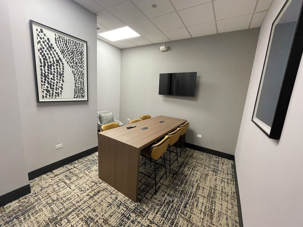 Holiday Inn & Suites CHICAGO NORTHWEST - ELGIN by IHG 1