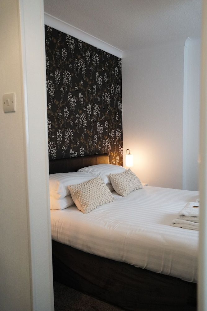 The Sandpiper Guest House 1