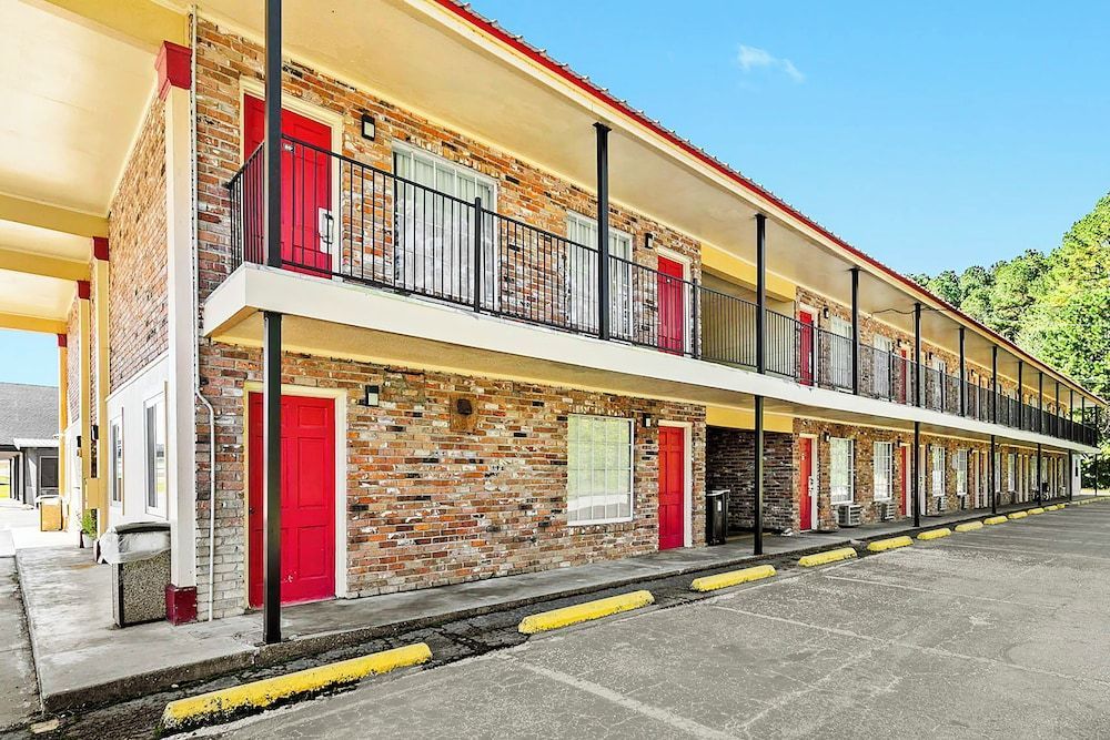 Jeffersonian Motor Inn by Townhouse, Prentiss MS 1