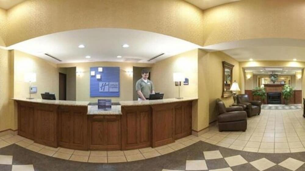 Holiday Inn Express & Suites PARAGOULD by IHG 2