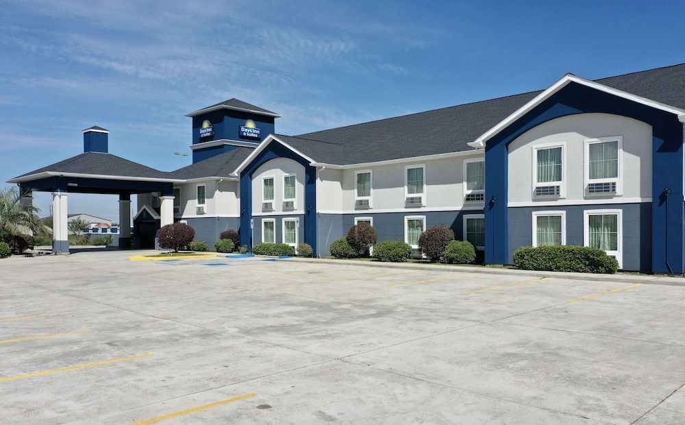 Days Inn & Suites by Wyndham Thibodaux 1