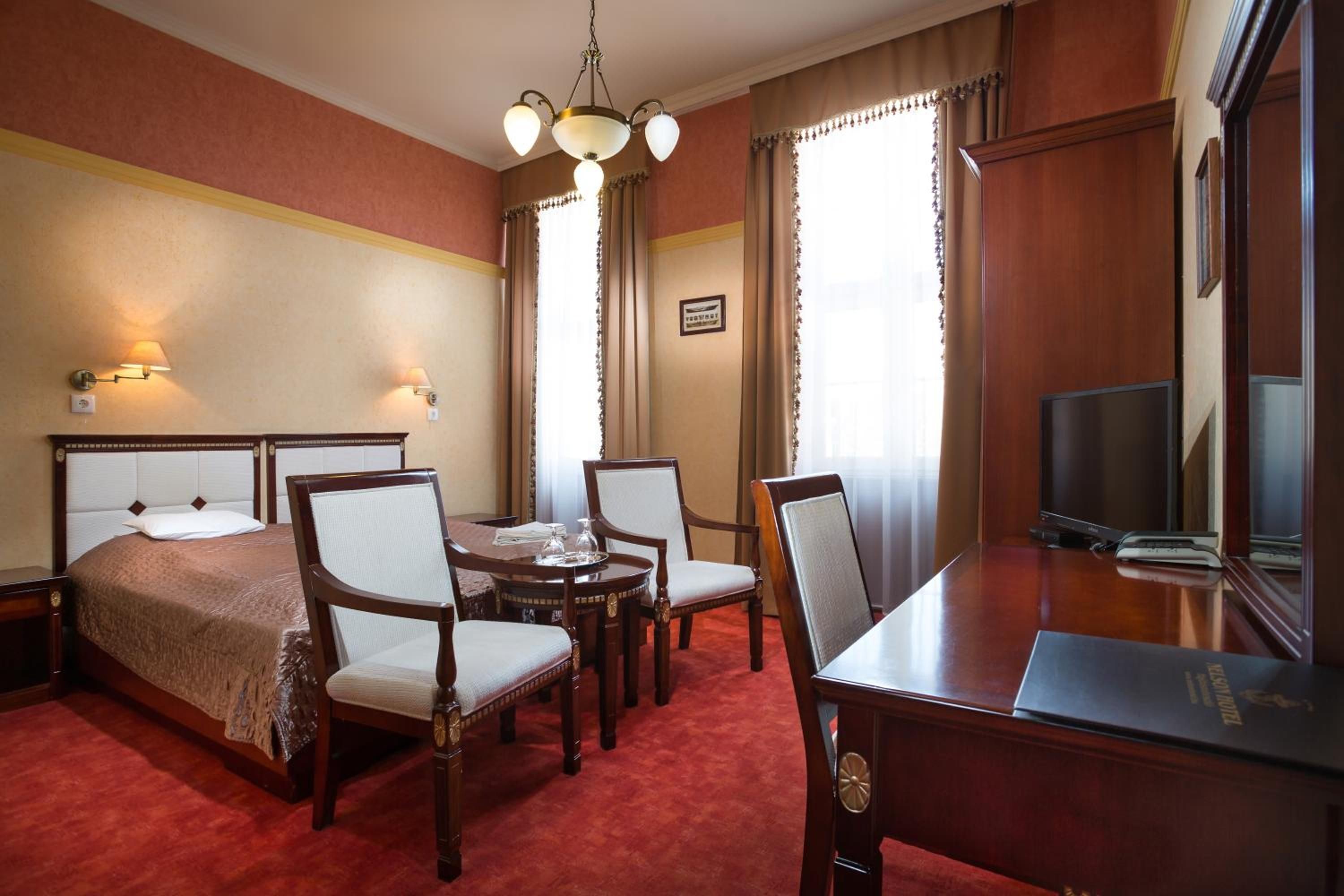 Nelson Hotel 2