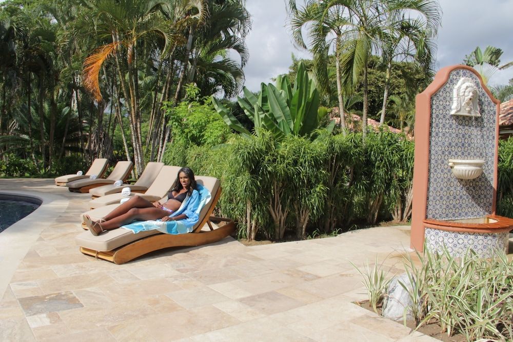 Marenaz Oceanfront Resort 2