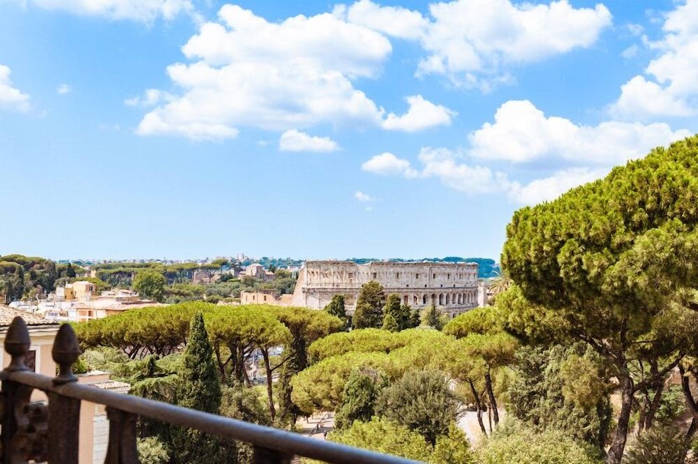 Elysium Suites Colosseo 1