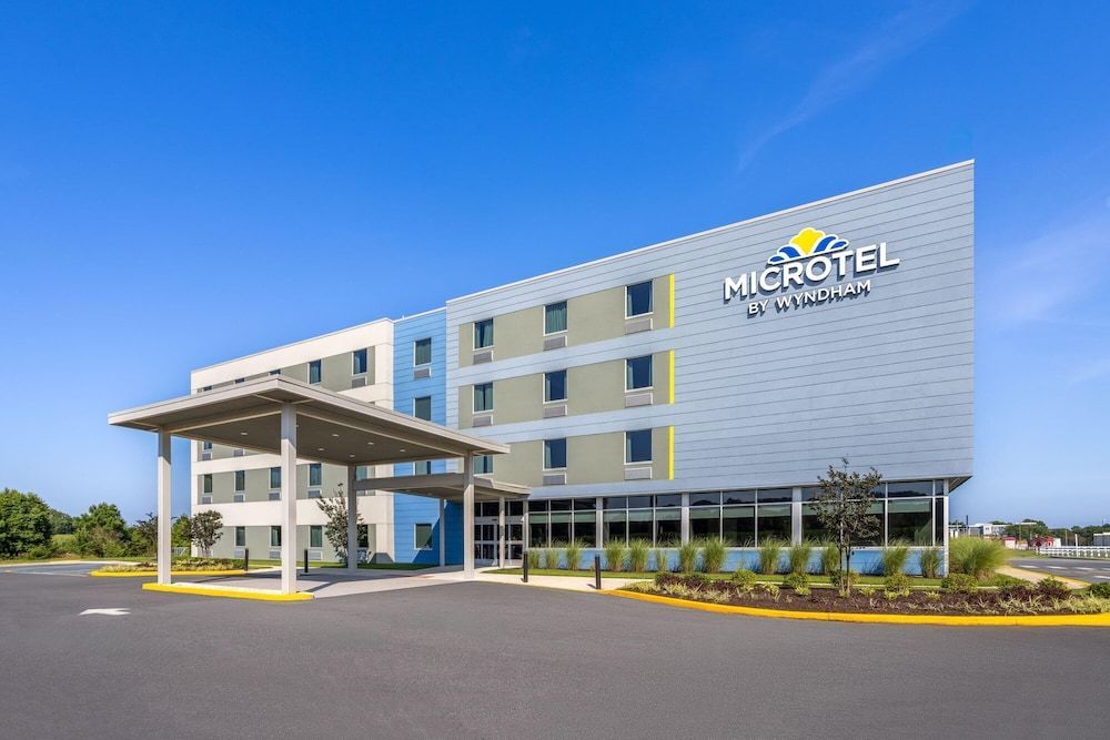 Microtel Inn & Suites by Wyndham Rehoboth Beach 1