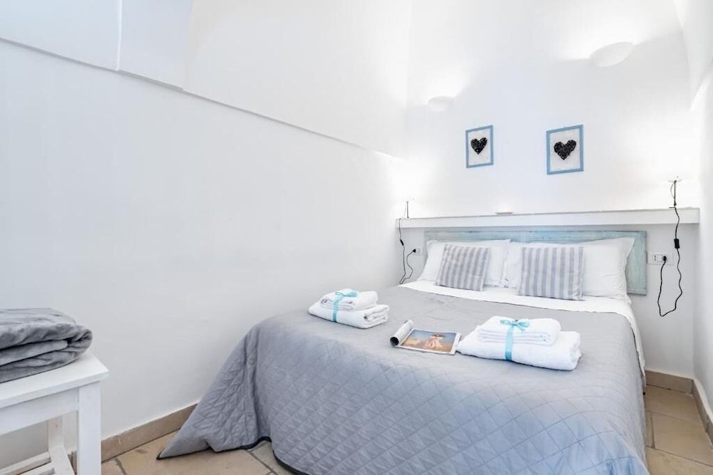 Vico di Ostuni Stone Houses in the Heart of Ostuni by Rentbeat 1