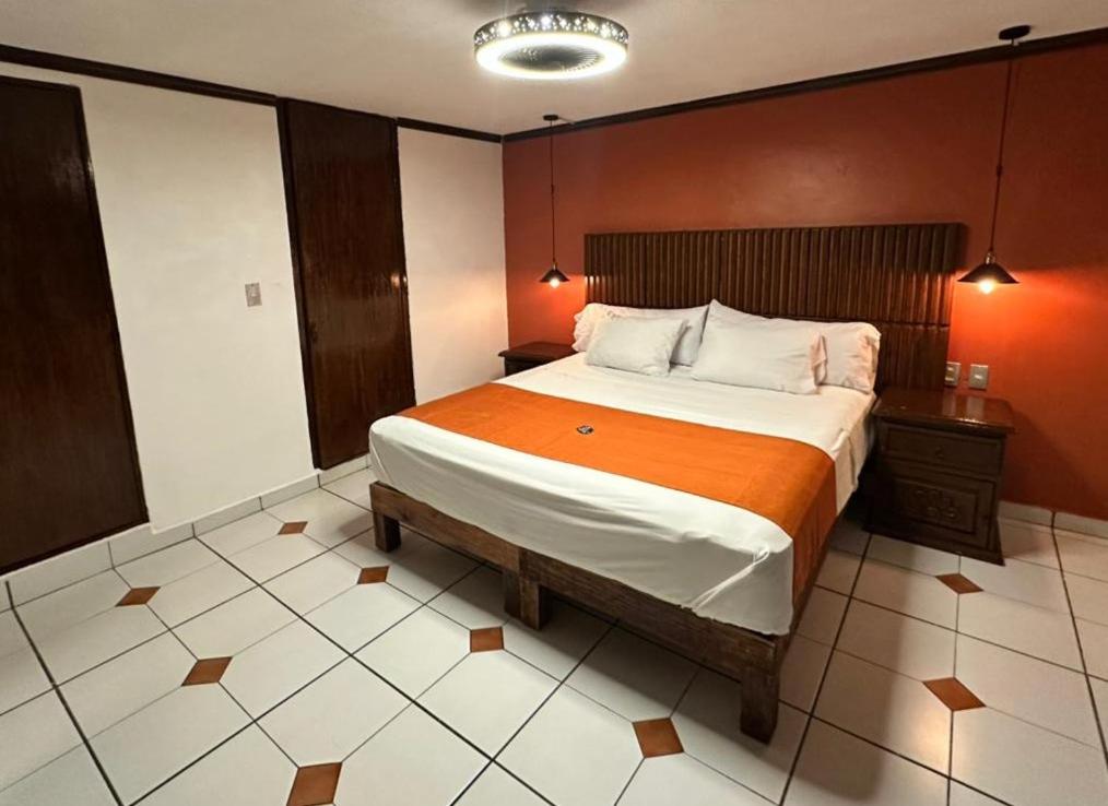 HOTEL ZAPOTLAN 2