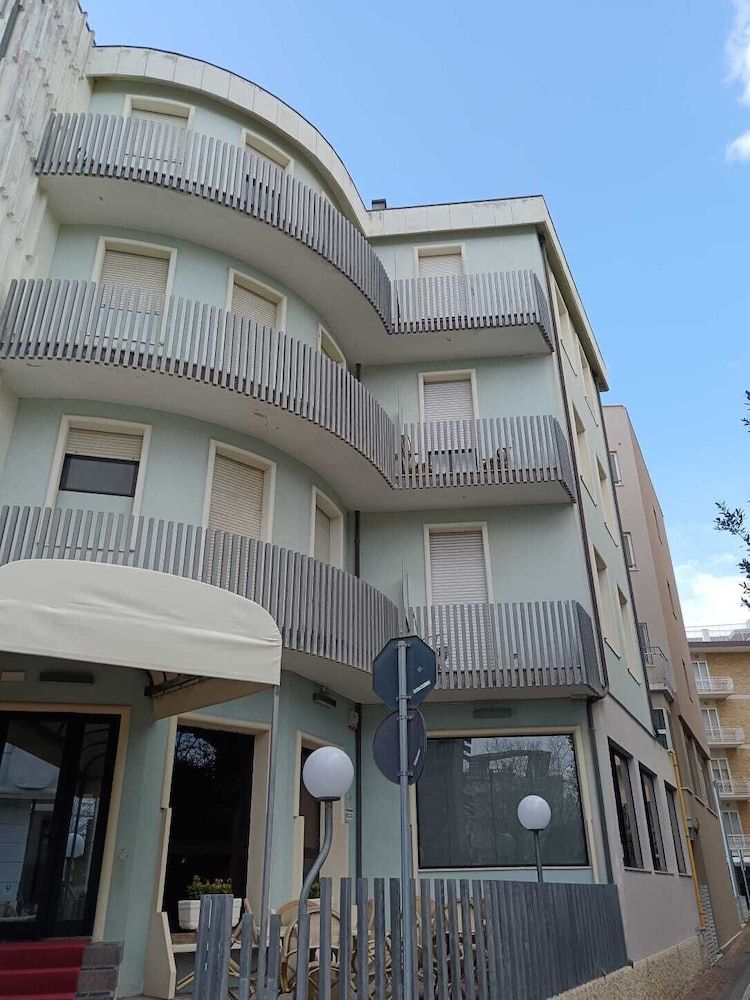 Hotel New Arpa 1