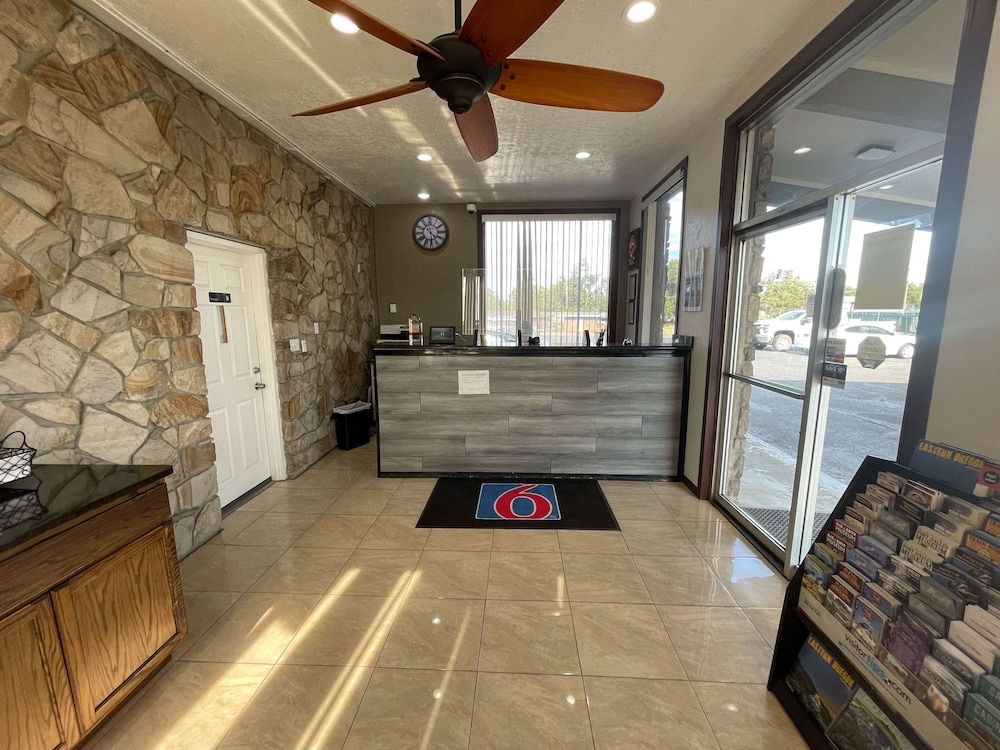 Motel 6 Hermiston, OR - Umatilla 2