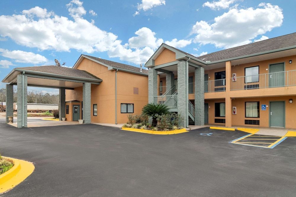 Econo Lodge Cuthbert 1