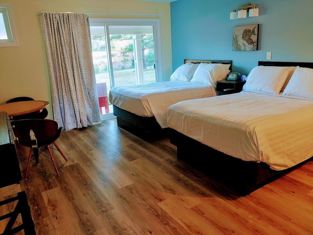 Boiling Spring Lakes Motel 2