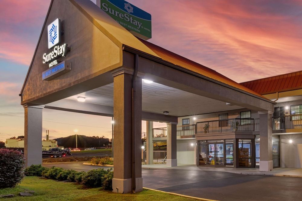 SureStay Hotel by Best Western Lenoir City 1