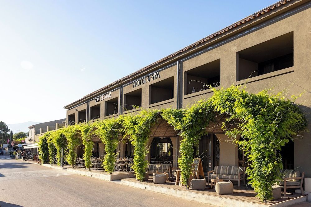 Hôtel Spa & Restaurant - Son de Mar 1