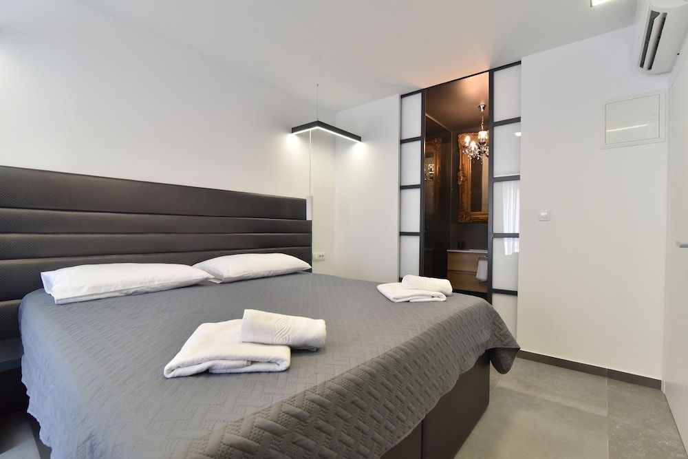Mono Apartments & Rooms 1