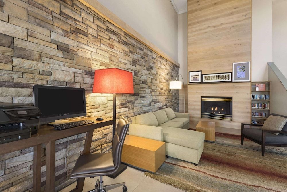 Country Inn & Suites by Radisson, Ankeny - Des Moines 2