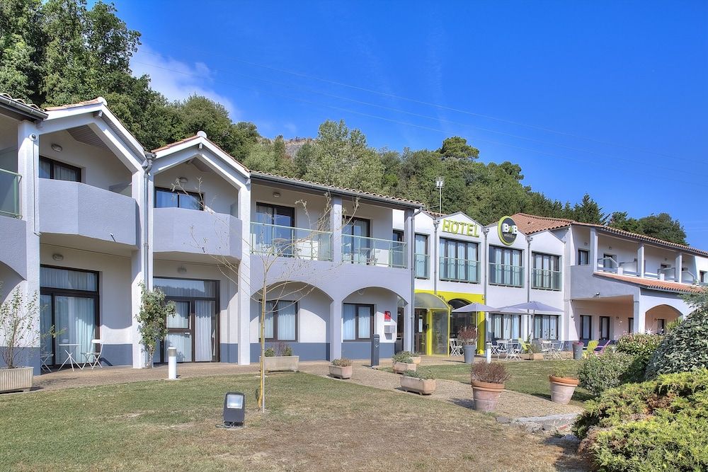B&B HOTEL Villeneuve Loubet Village 1