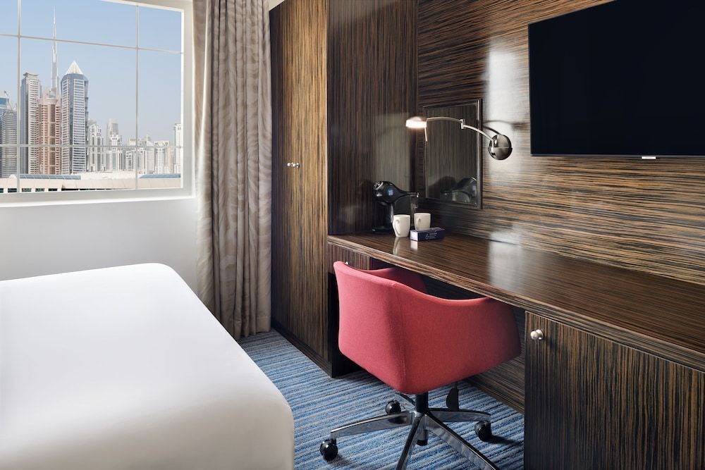 Holiday Inn Express DUBAI - SAFA PARK by IHG 2